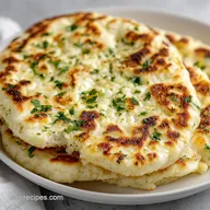 2-Ingredient Cottage Cheese Flatbread Recipe